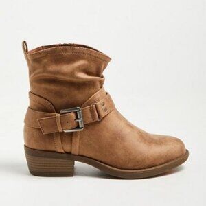 Torrid - 8 WW, Slouchy Moto Boot (Wide Width) in Tan / Beige